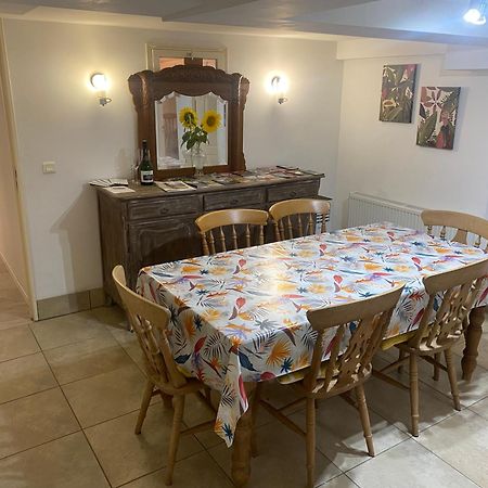 Peaceful 3 Bedroom 8 Person Ground Floor Apartment With Large Private Heated Pool La Digne-d'Amont Eksteriør bilde