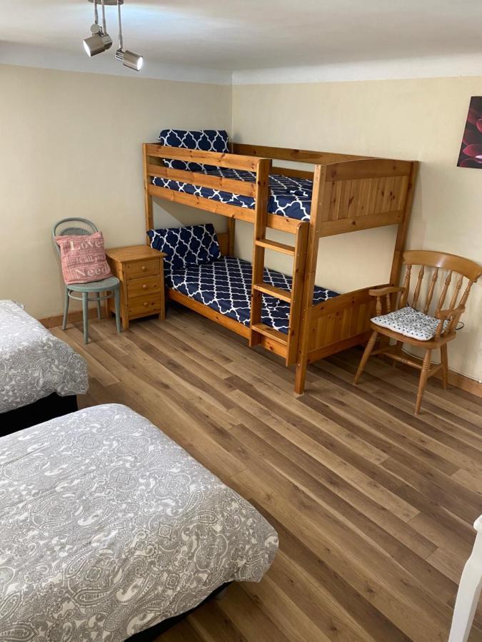 Peaceful 3 Bedroom 8 Person Ground Floor Apartment With Large Private Heated Pool La Digne-d'Amont Eksteriør bilde